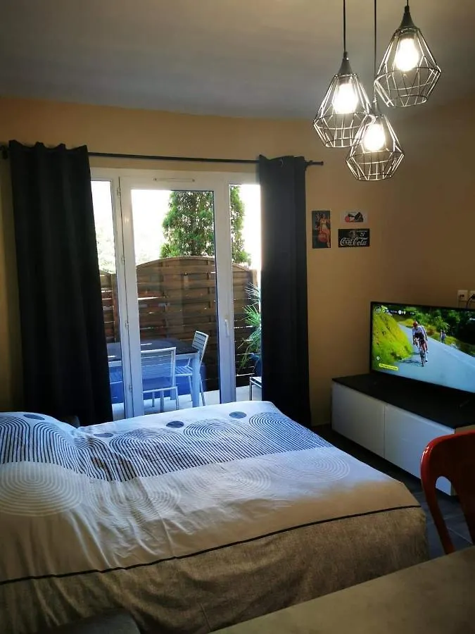 Appartement Indépendant Tout Confort L'Evidence du Golf  Vedène France